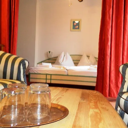 Hotel Familia Zamárdi