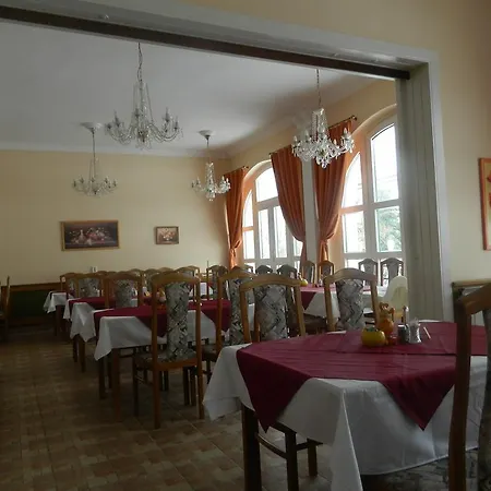 Familia Hotel