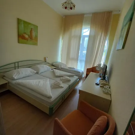 Familia 3* Zamárdi